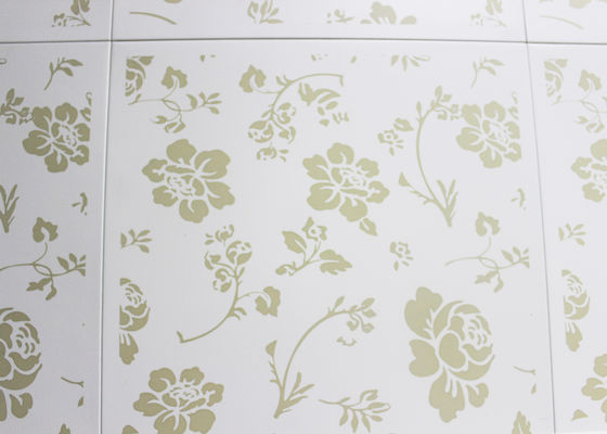 Ornament Artistic Suspended Ceiling Tiles Wooden Color For Shopping Malls