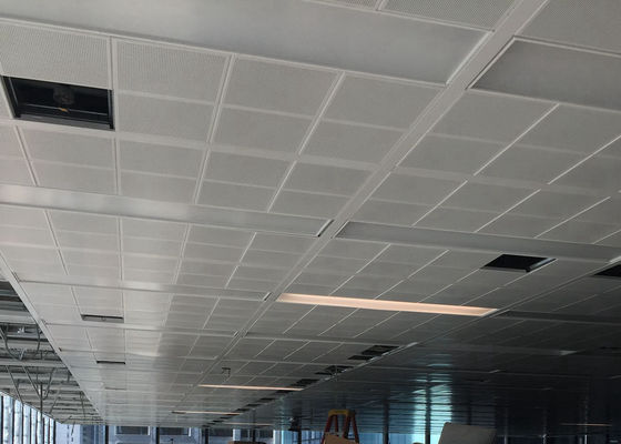 1'×1' White Color Perforation Φ2.3 Clip In Ceiling For Office Building