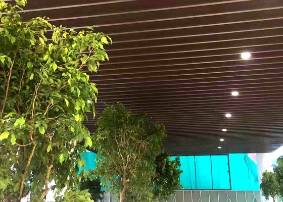 Roller Coated Wood Color Aluminum Baffle Ceiling For Shopping Mall 12 Years Warranty